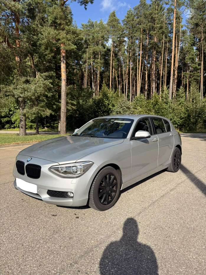 BMW 116, 2.0 l., hatchback