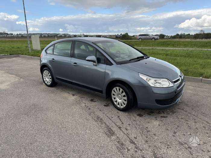 Citroen C4, 1.6 l., hatchback