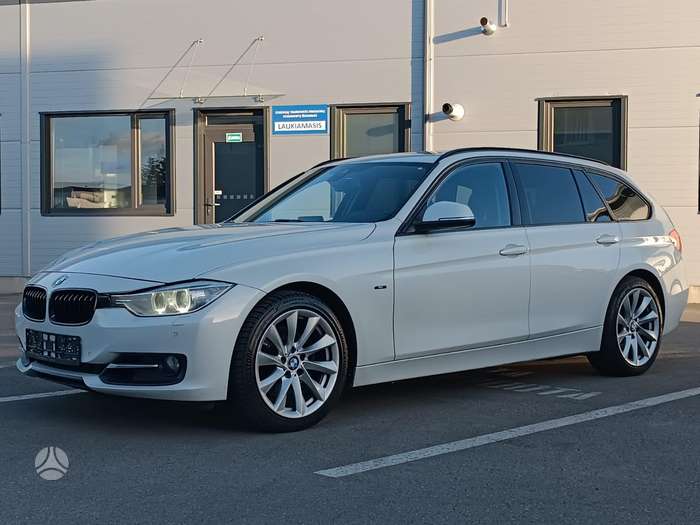BMW 330, 3.0 l., wagon
