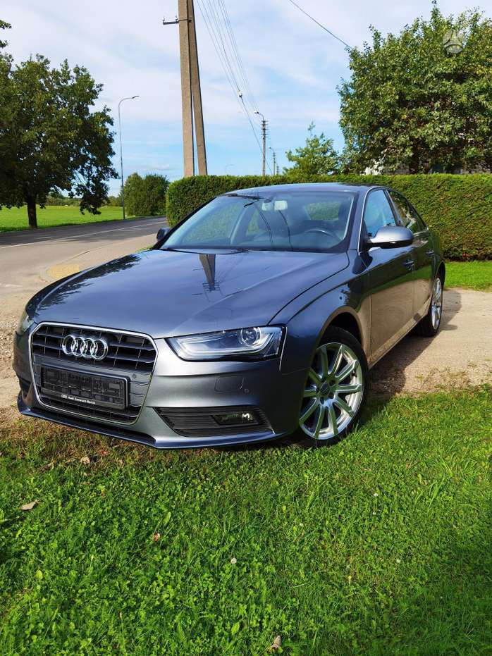 Audi A4, 2.0 l., Седан