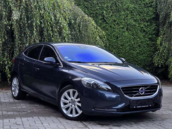 Volvo V40, 2.0 l., hatchback