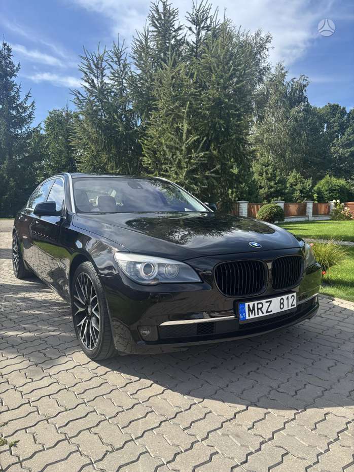 BMW 730, 3.0 l., Седан