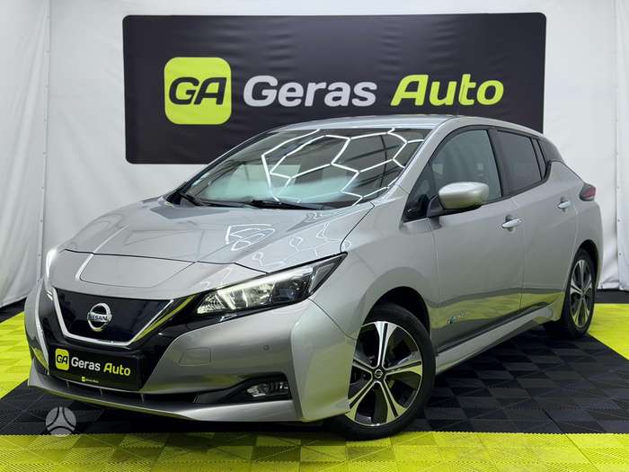 Nissan Leaf, 40 kWh, hatchback