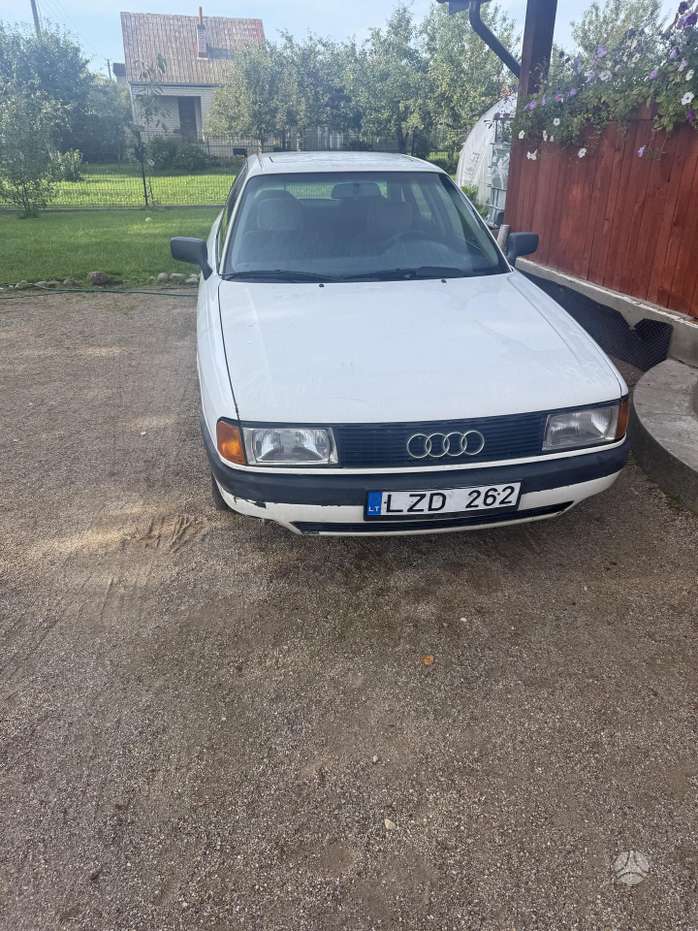 Audi 80, 1.8 l., Седан