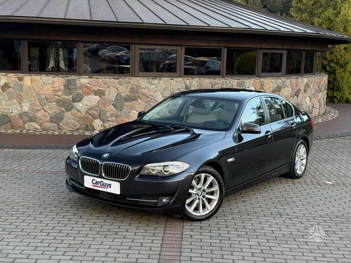 BMW 528, 3.0 l., Седан