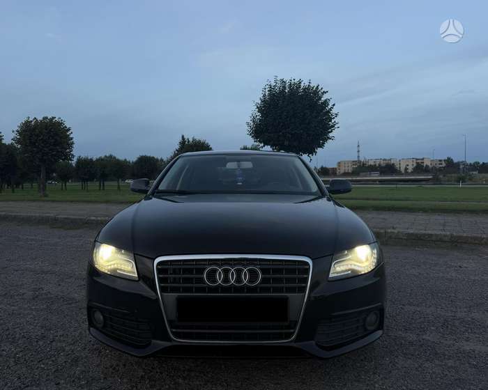 Audi A4, 1.8 l., Седан