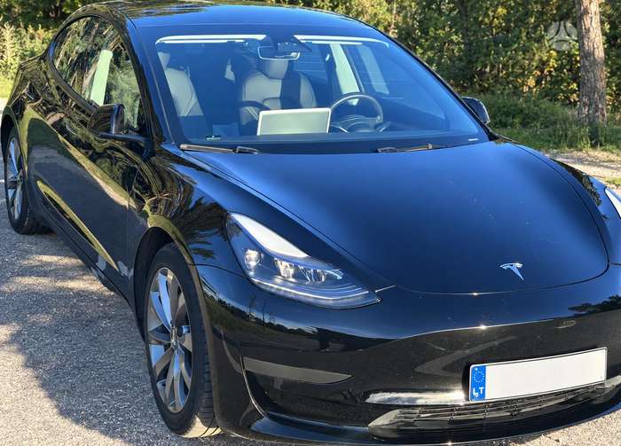Tesla Model 3, 60 кВт·ч, Седан