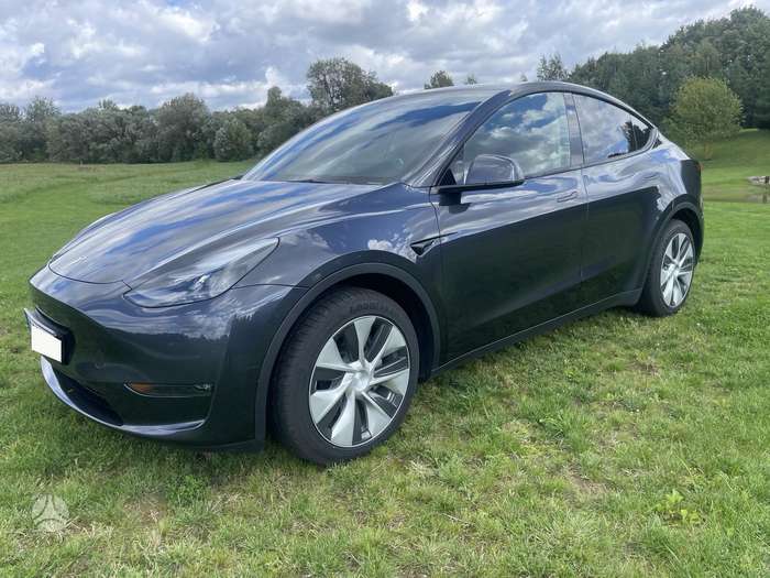 Tesla Model Y, 81 kWh, mpv / minivan