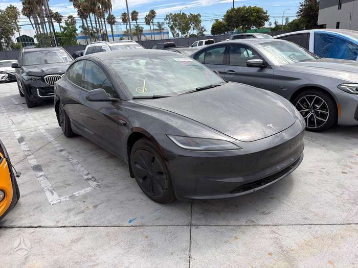 Tesla Model 3, 82 kWh, hatchback