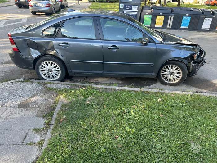 Volvo S40, Универсал