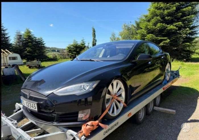 Tesla Model S, saloon / sedan