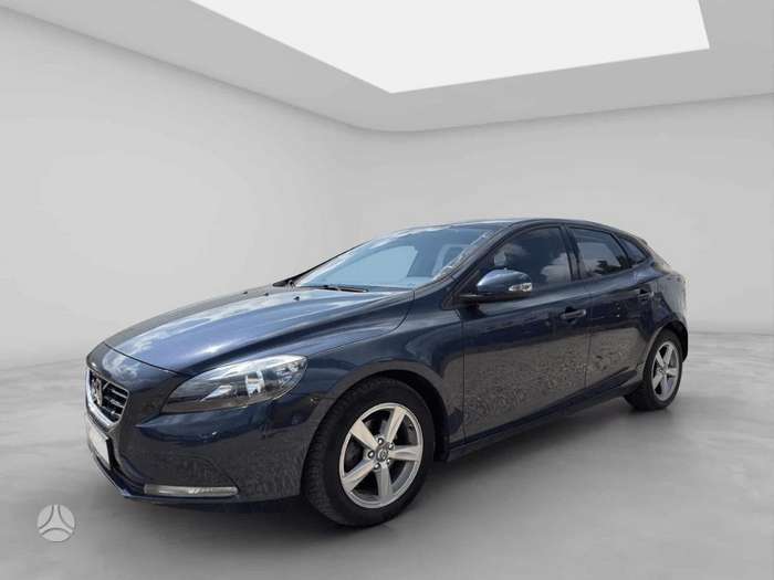 Volvo V40, 1.6 l., hatchback