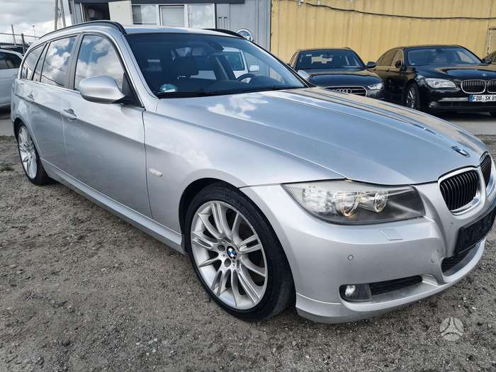 BMW 330, 3.0 l., Универсал