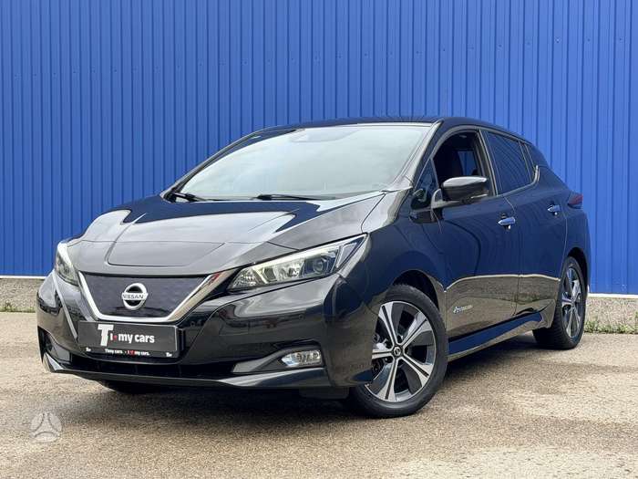 Nissan Leaf, 40 kWh, hatchback