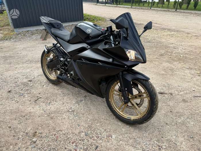 Yamaha YZF 125cc, superbikes