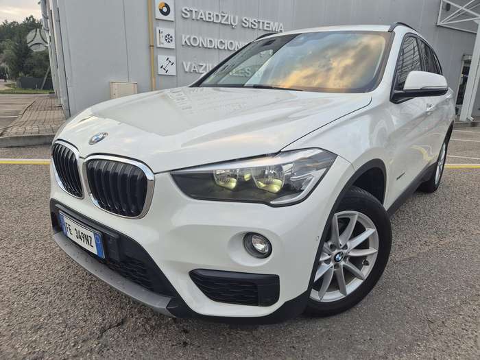 BMW X1, 2.0 l., Внедорожник / Кроссовер