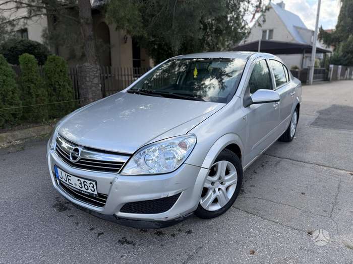 Opel Astra, 1.6 l., Седан