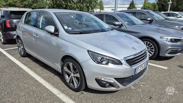 Peugeot 308, 1.2 l., hatchback