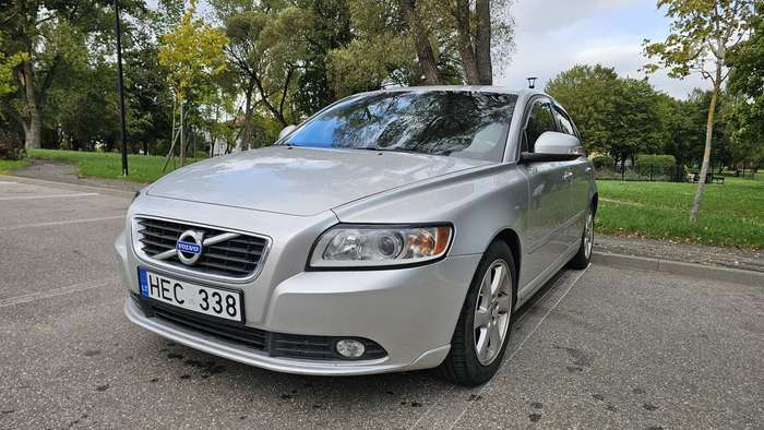 Volvo S40, 1.6 l., Седан