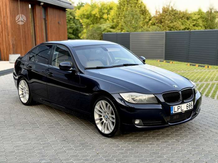 BMW 320, 2.0 l., Седан