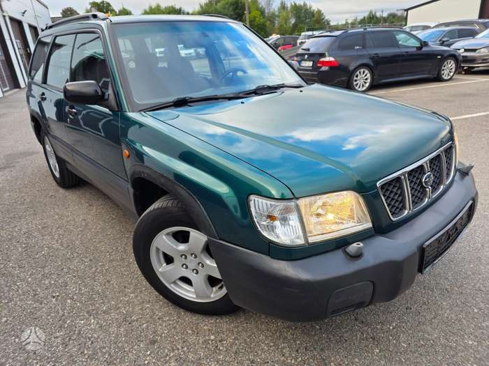 Subaru Forester, 2.0 l., off-road / crossover