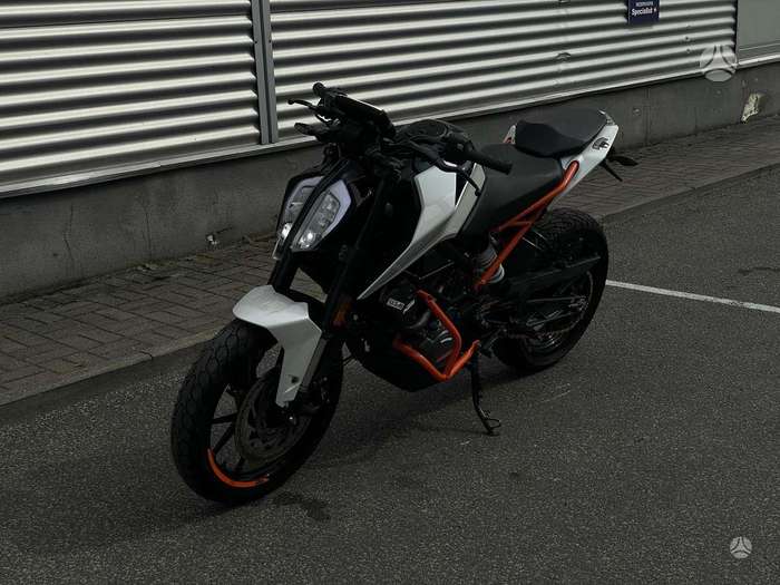 KTM Duke 125cc, street / classic
