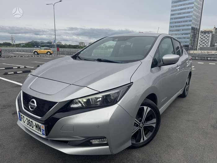 Nissan Leaf, 40 kWh, hatchback