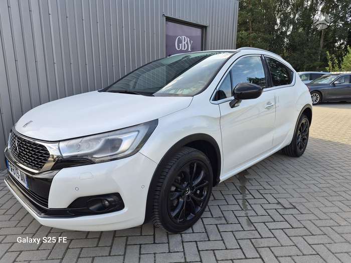 Citroen DS4, 1.2 l., hatchback