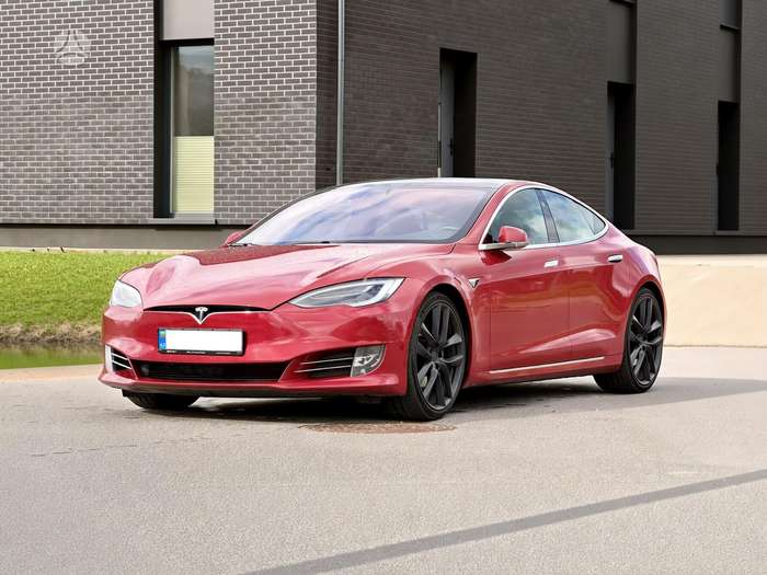 Tesla Model S, 100 кВт·ч, Хэтчбек