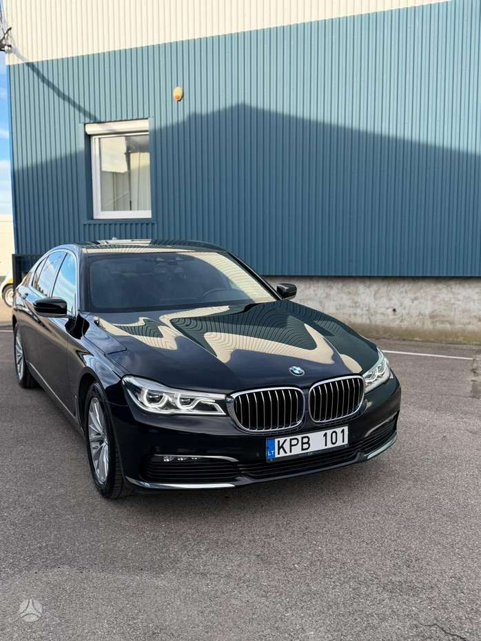 BMW 730, 3.0 l., Седан