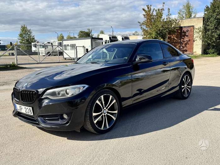 BMW 228, 2.0 l., Купе (coupe)