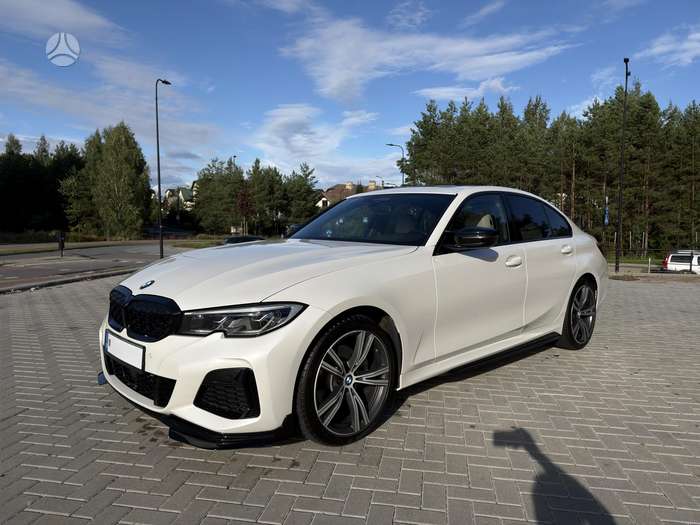 BMW 330, 2.0 l., Седан
