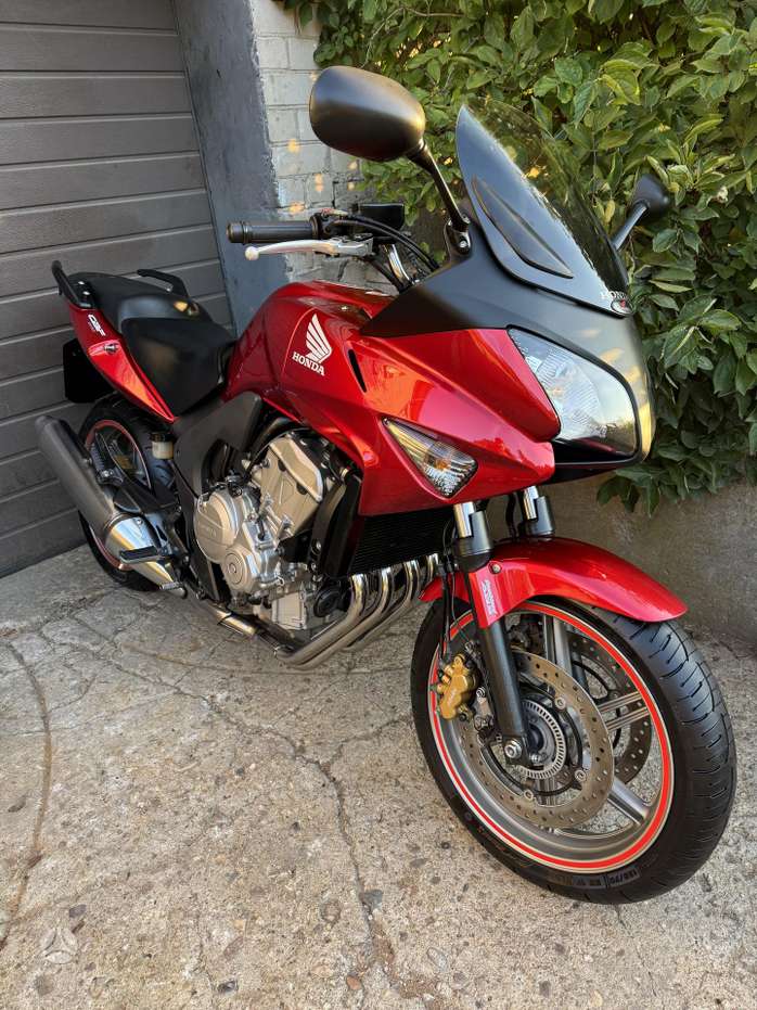 Honda CBF 600cc, street / классические