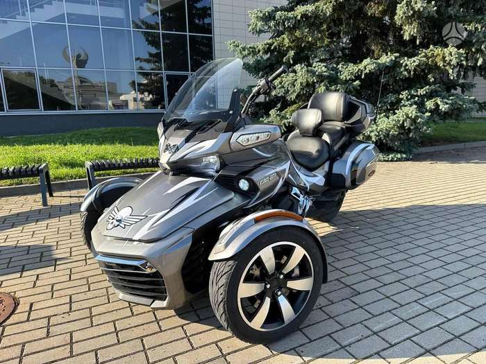 Can-Am Spyder 1330cc, трициклы