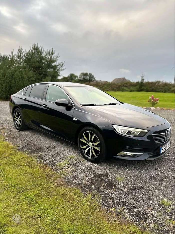 Opel Insignia, 2.0 l., Седан