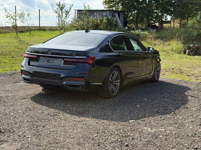 BMW 740, 3.0 l., Седан