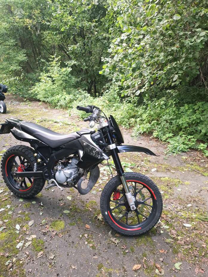 Derbi Senda 49cc, supermoto