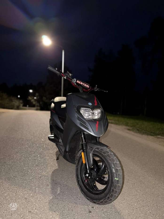 Piaggio Typhoon 49cc, scooters / mopeds