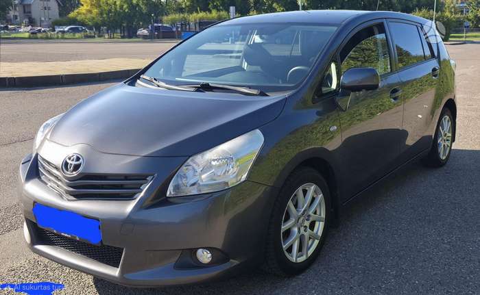 Toyota Verso, 2.0 l., Хэтчбек