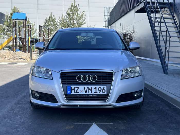 Audi A3, 1.8 l., Хэтчбек