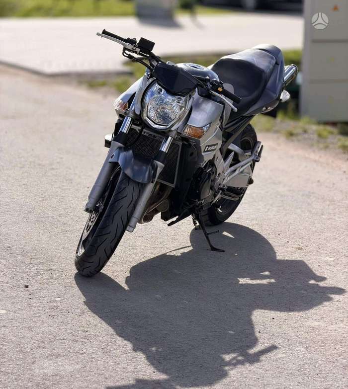 Suzuki GSR 599cc, street / classic