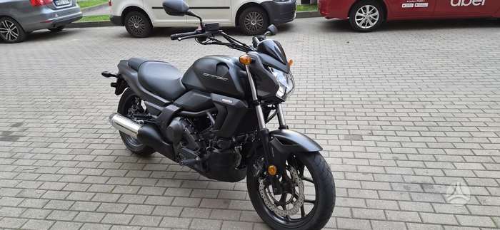 Honda CTX 700cc, street / classic
