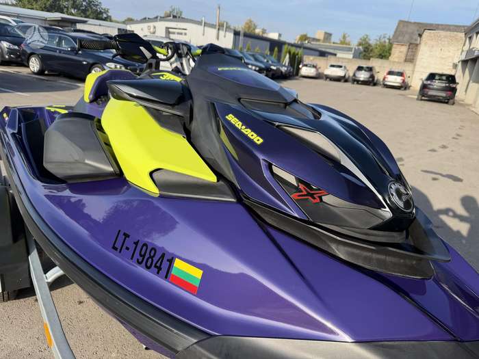 Sea-Doo Rxp300, jet skis