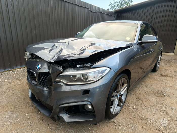 BMW 220, 2.0 l., coupe