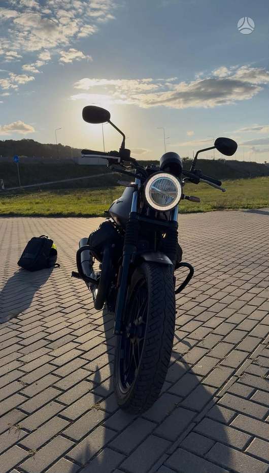 Moto Guzzi V7 750cc, street / classic