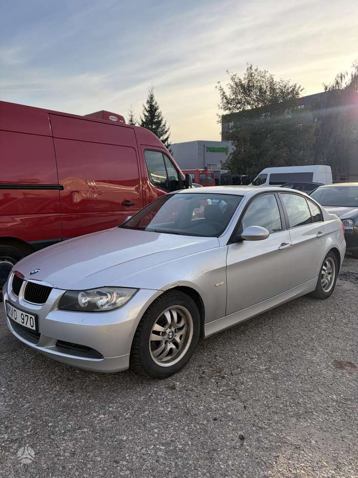 BMW 320, 2.0 l., Седан