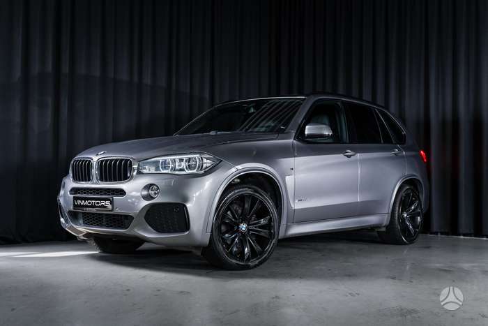 BMW X5, 3.0 l., off-road / crossover