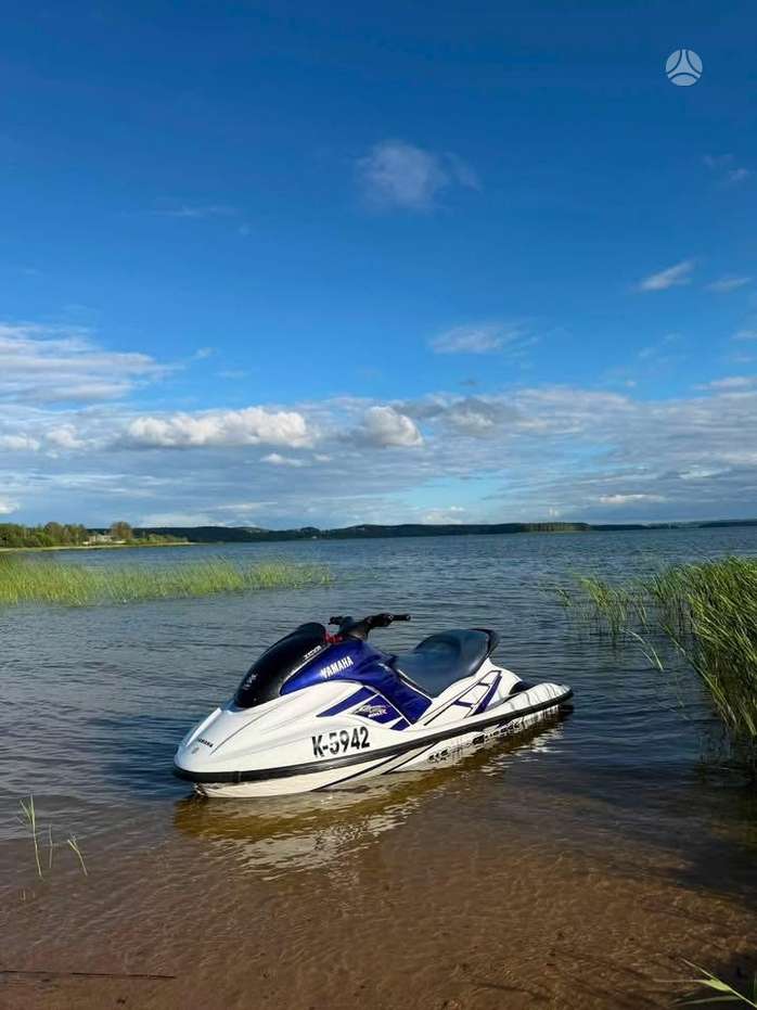 Yamaha WAVERUNNER GP800R, jet skis