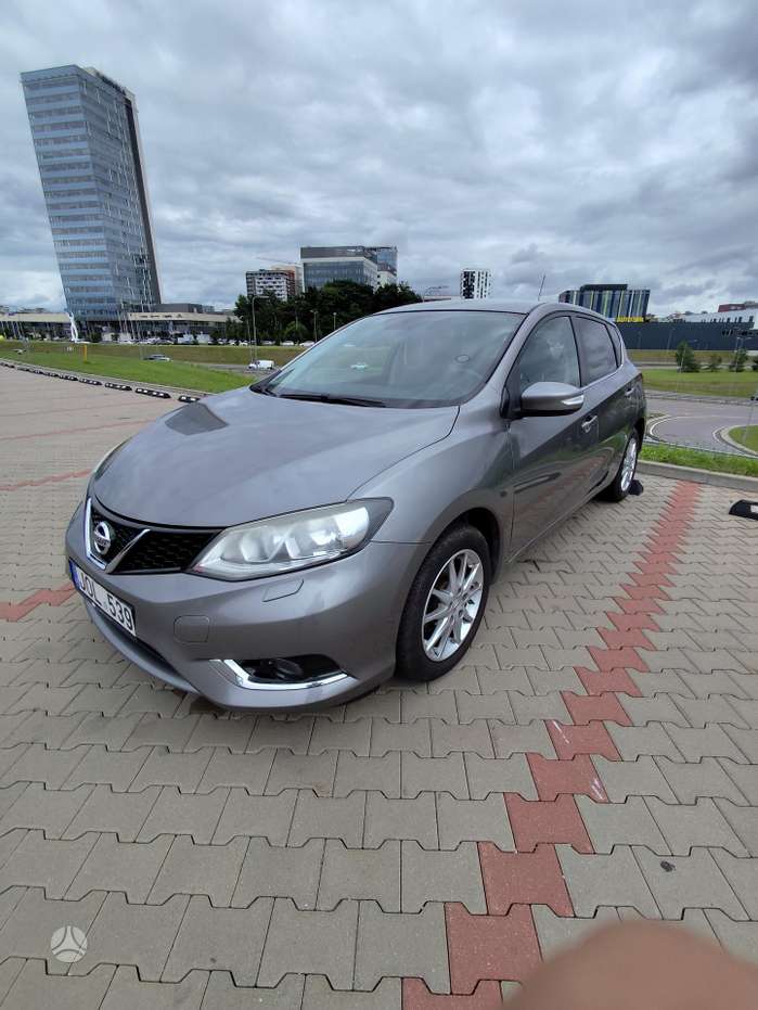 Nissan Pulsar, 1.2 l., hatchback