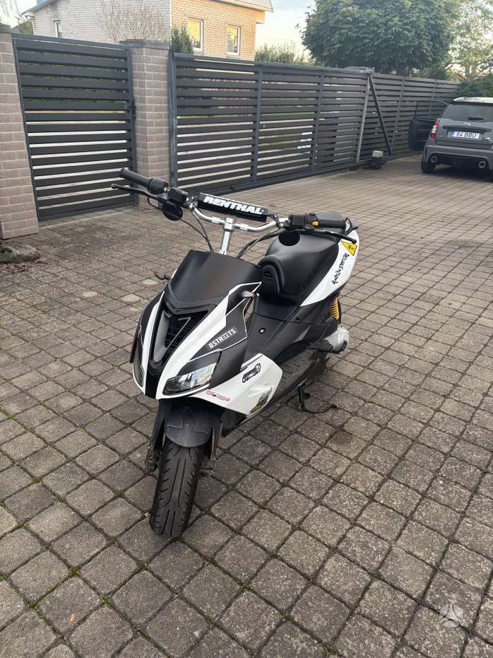 Aprilia SR, scooters / mopeds
